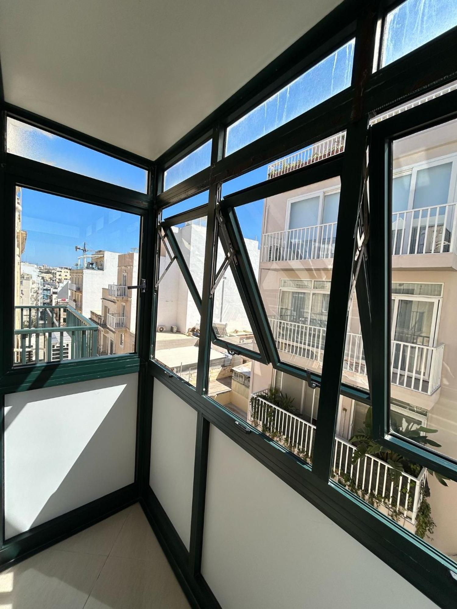 Island Breeze Apartamento St. Julian's