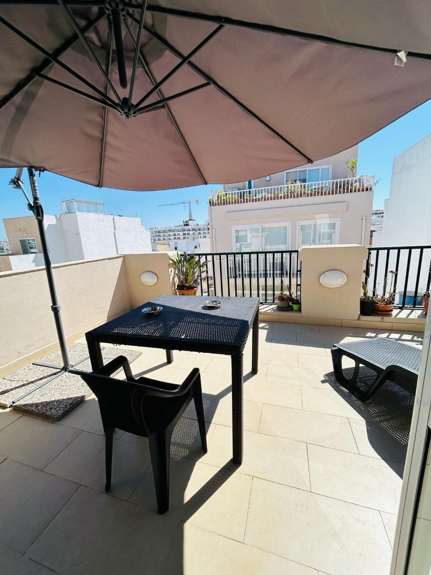 Island Breeze Apartment